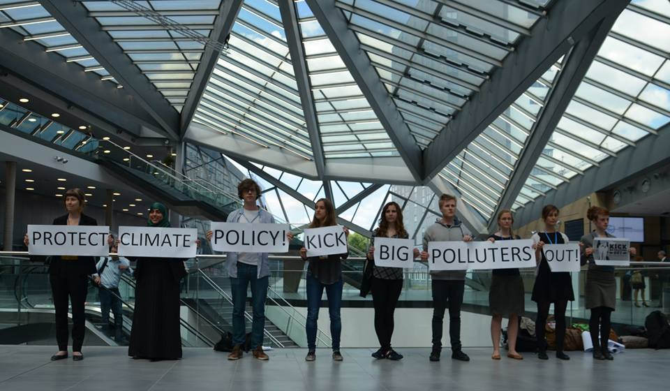 uk_youth_climat_coalition_kick_big_polluters_out_2